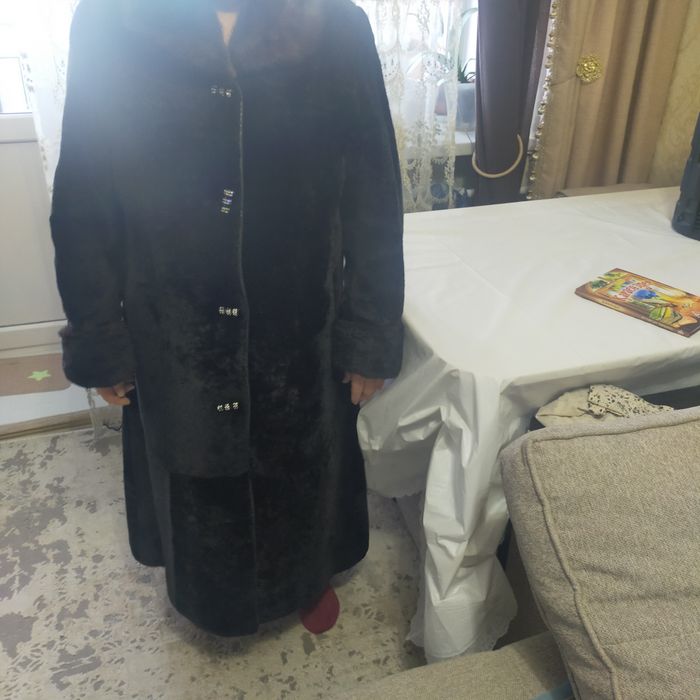 Продам мутоновую шубу