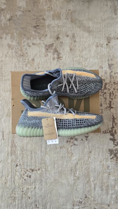 Adidas Yeezy Boost v2
