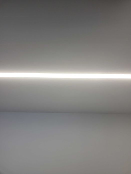 Продавам дизайнерски осветителни тела за офис помещения