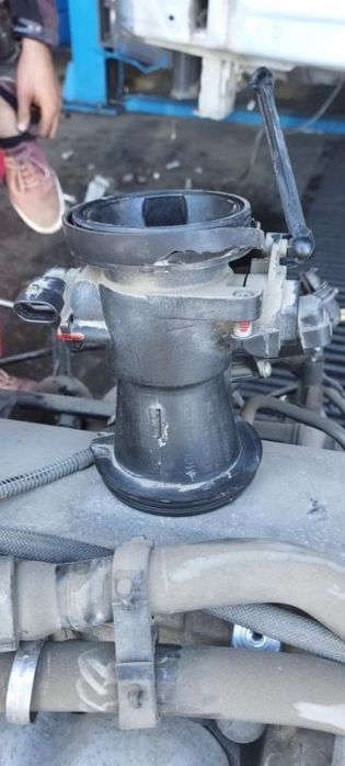 clapeta acceleratie logan 1.4 1.6 mpi