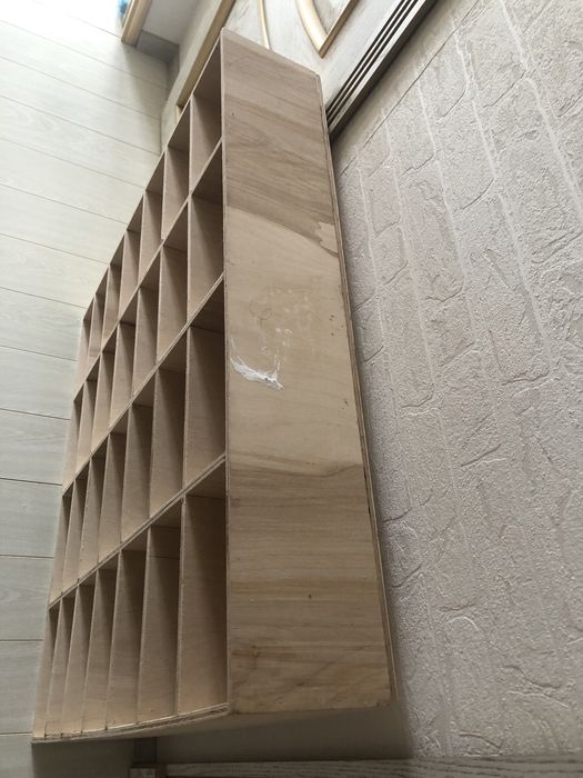 Продается стеллаж с 28 ячейками