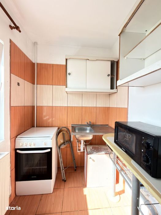 Apartament o camera, 24 mp utili, etaj 3 - Zona Girocului