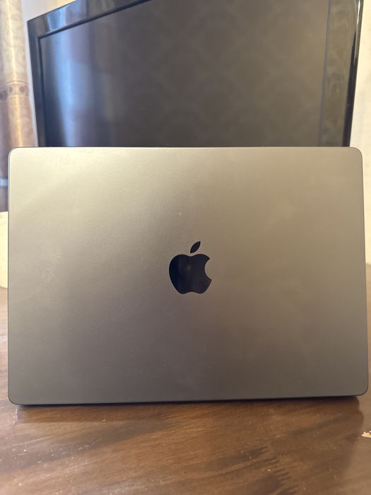 Macbook m4 pro 24 гб, 1тб