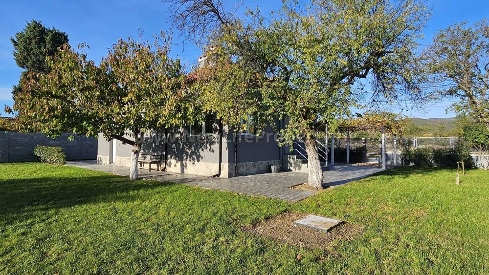 Едноетажна къща в с. Гюльовца