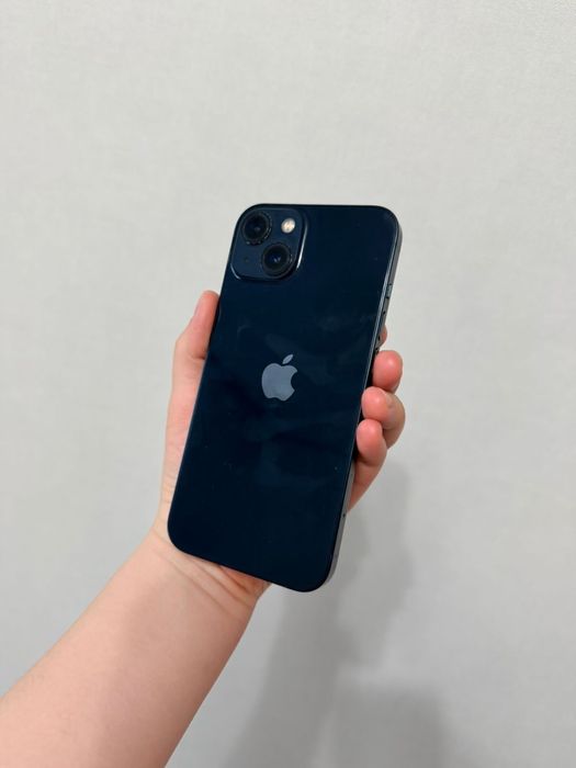 Продаю iPhone 13 128 синий