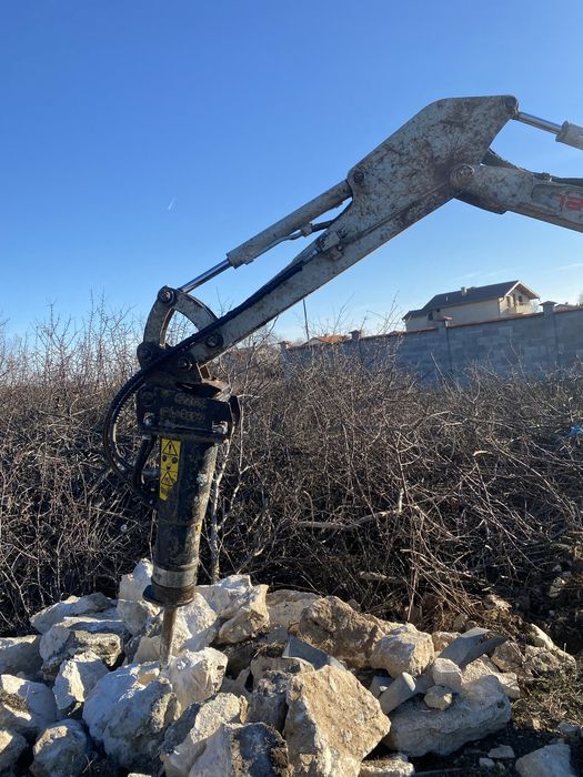 Мини багер с чук свредел 3 кофи и Бобкат дробилка бобкат за Варна