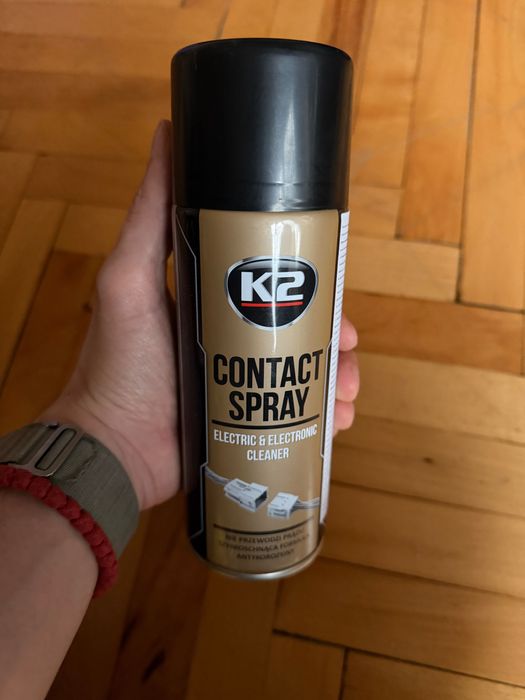 2l течност за спирачки Castrol и/или контактен спрей K2