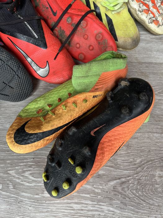 Vand ghete de fotbal diferite marci si marimi