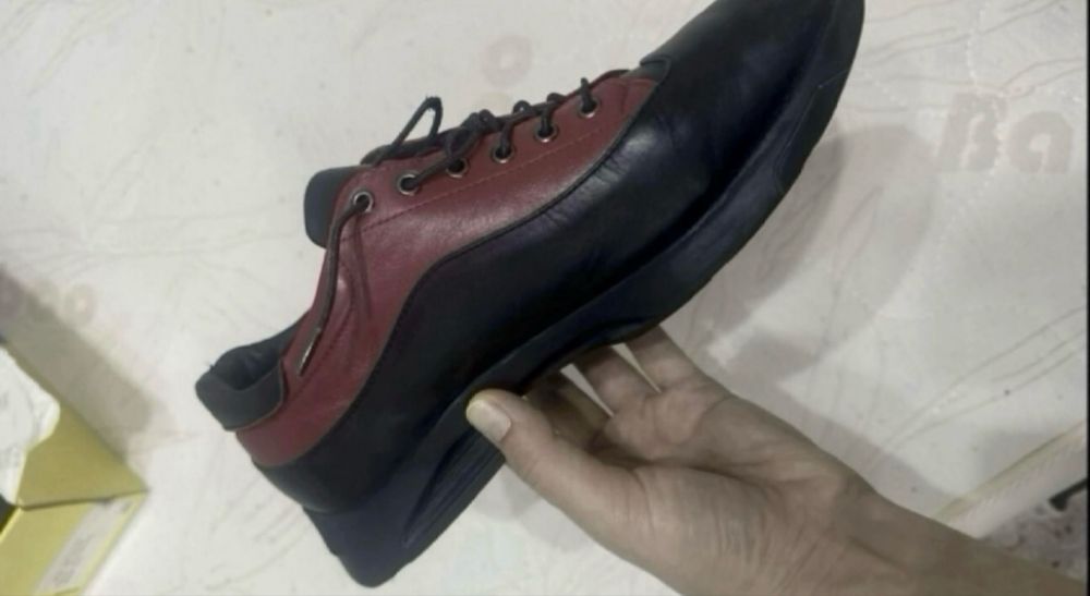 Кроссовки женские кожаные