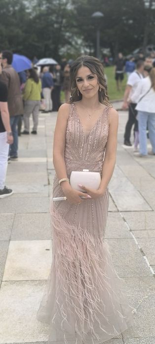 Продавам Бална рокля.