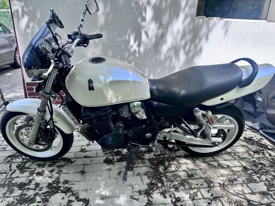 Suzuki Inazuma Gsx750