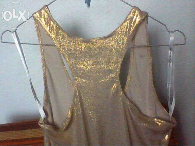 rochie aurie Dorothy Perkins pt. petreceri și evenimente