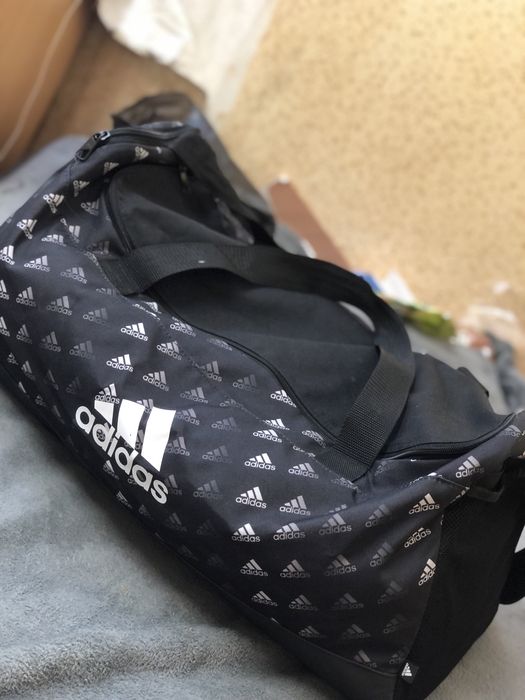 Сак Adidas- в отлично състояние