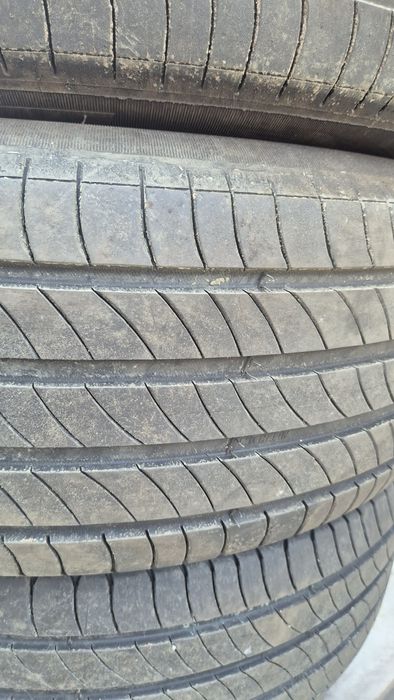 Vând anvelope vara Michelin