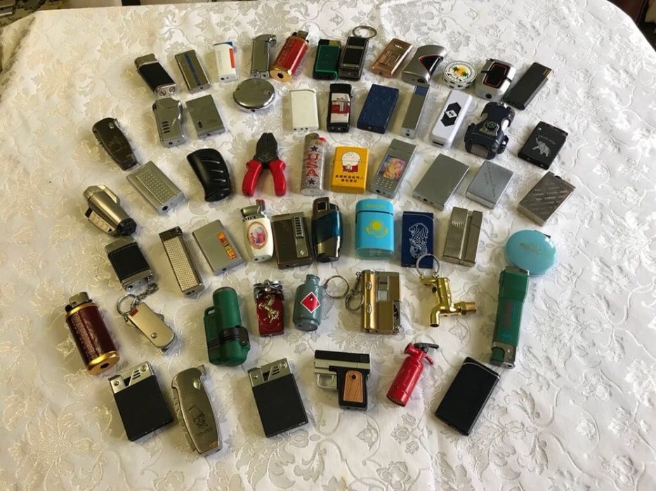 коллекция зажигалок