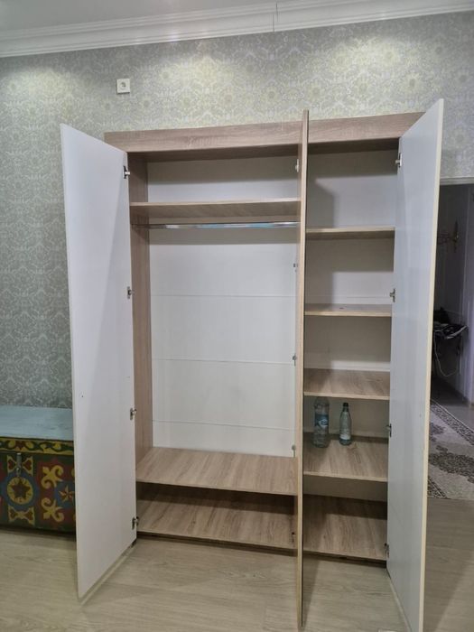 Продаю шкаф и люстру