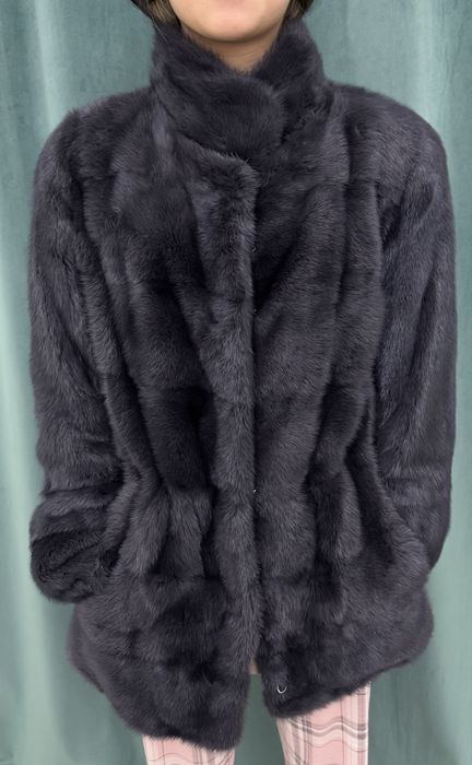 Шуба в идеальном состоянии.