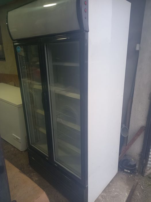Хладилна витрина двойна