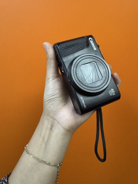 Продам Canon SX 740 HS