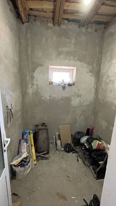 Uy sotiladi, srochno