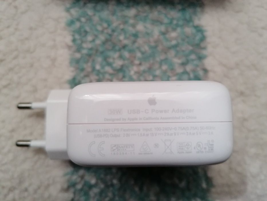 Incarcator Original Apple 30W USB-C pt Macbook Air Retina iPad iPhone