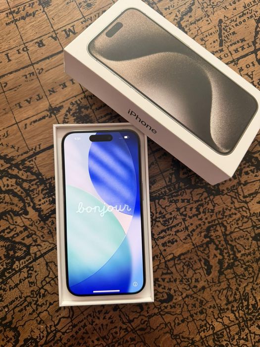 Продавам Apple iPhone 15 Pro