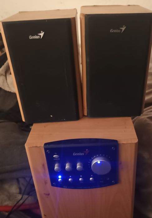 Vând subufar genius cu boxe