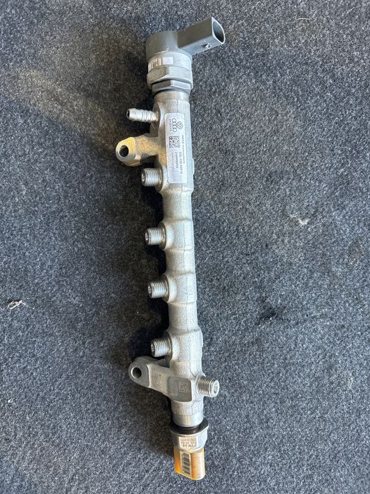 Rampa Injectoare Vw/Audi/Skoda/Seat 2.0 CGL Cod 03L130089Q