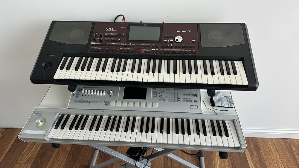korg pa700 korg m3 Топ състояние