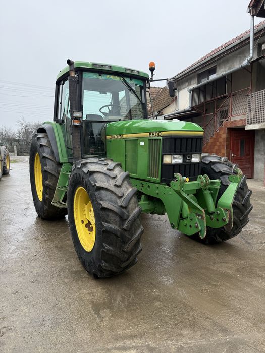 John Deere 6800