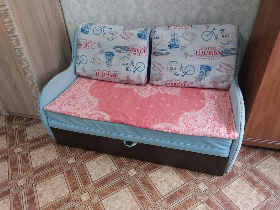 Продам диван 5 тыс тнг