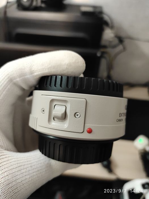 Canon  EF 1.4x extender (телеконвертер)
