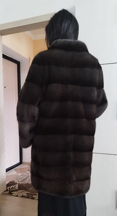 Продам норковую шубу