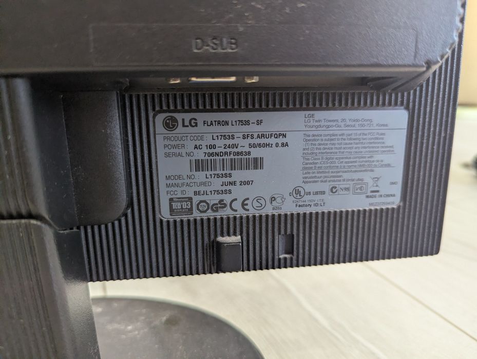 Монитор LG 75гц 1280х1024