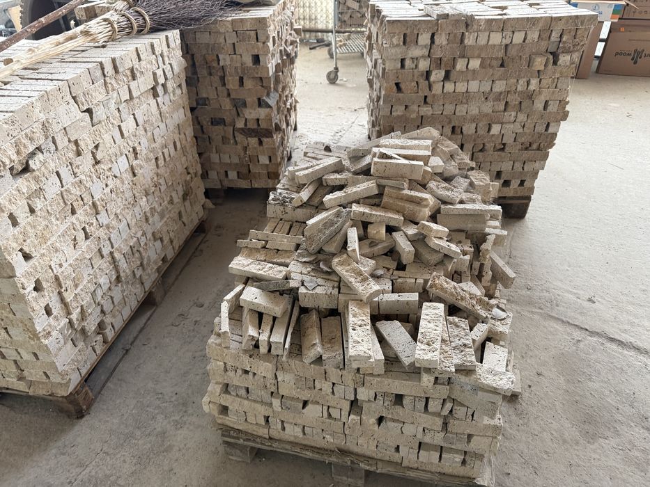 Spalturi   Traverin Marmură Granit