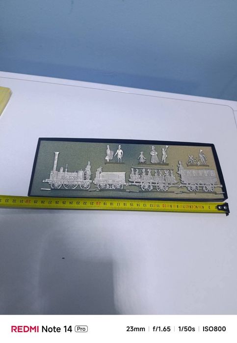 Тенекиени фигурки