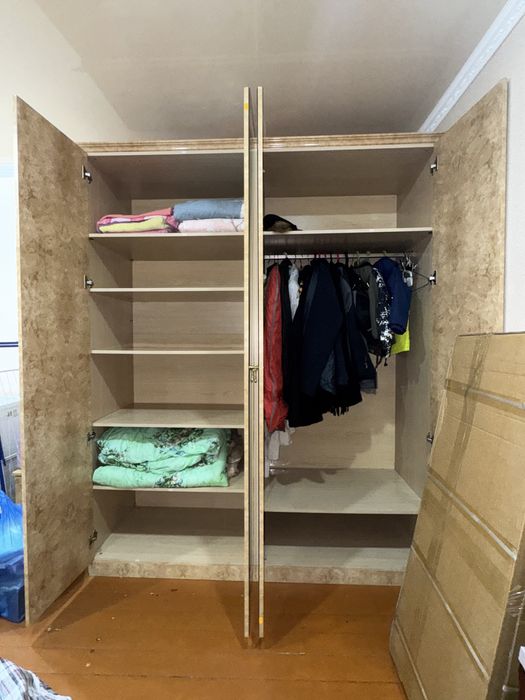 Продается спальный гарнитур россиского производства