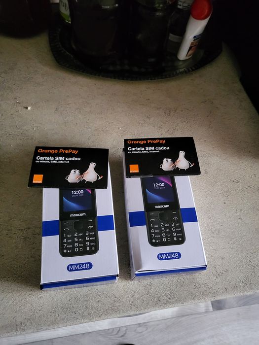 Vand telefon maxcom dual sim