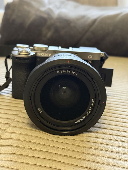 Sony A7C II + Sony FE 24-50mm F2.8 G – 3620 кадъра + аксесоари
