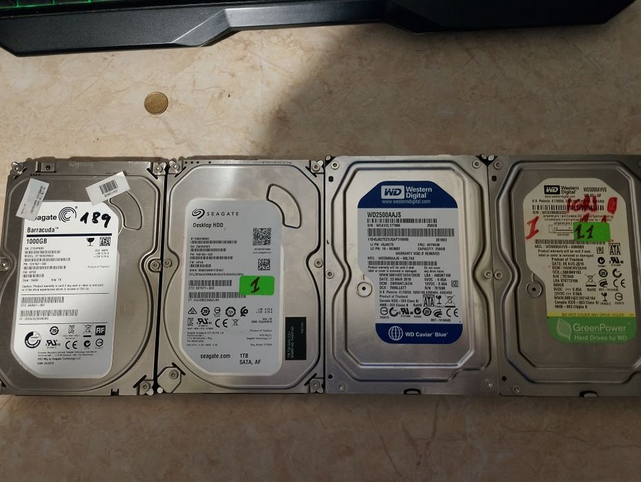 продавам хард дискове  за настолен компютър