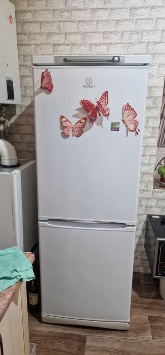Продам холодильник