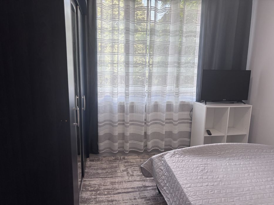 Inchiriez apartament 3 camere