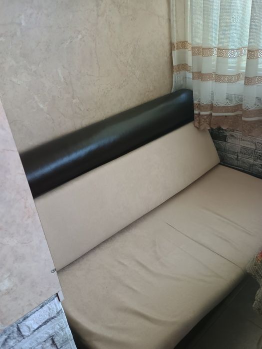 Малък диван разтегателен