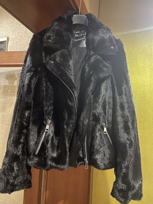 Дамско пухкаво палто и яке с косьм Zara