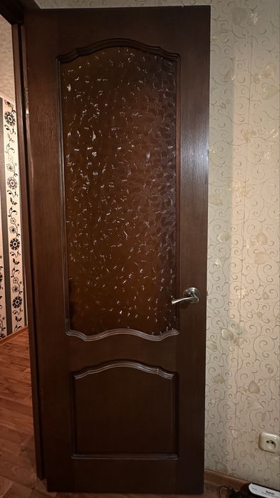 Двери межкомнатные деревянные
