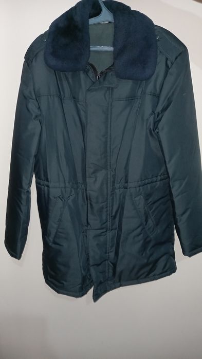 Продам теплую куртку полынь