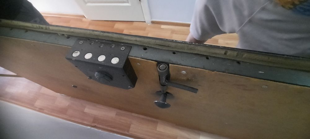 Продам железную дверь