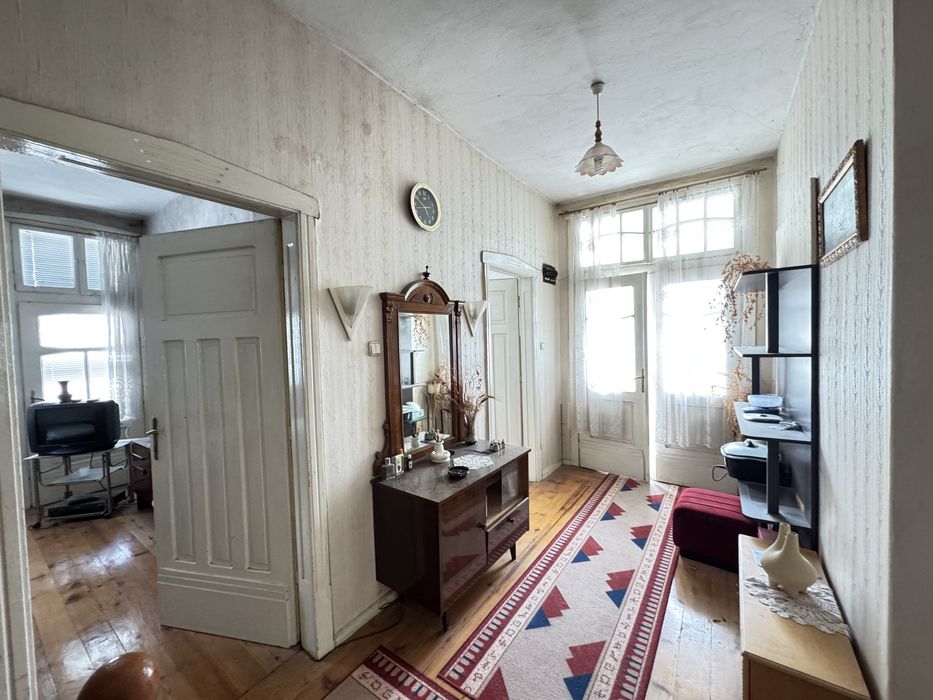 Продава се Етаж от къща в Русе, Дружба 1 - 118 кв.м за 584 €/кв.м - Снимка #9