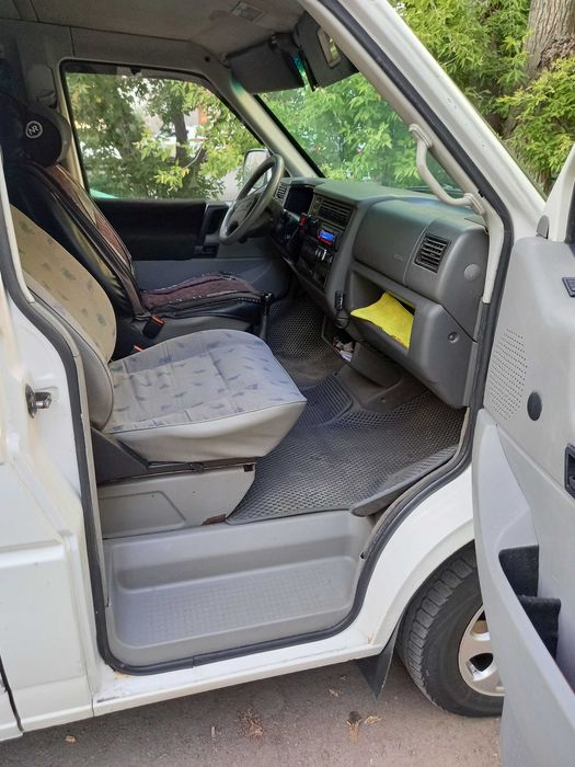 Volkswagen Caravelle 1997 г.