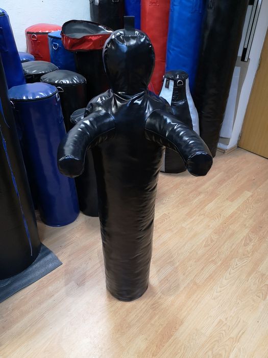 Manechin lupte seniori si juniori